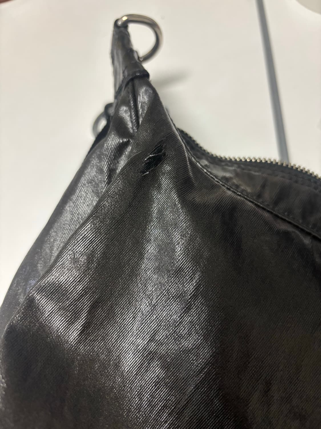 포터 샤인 코팅 나일론 숄더백 상품이미지9