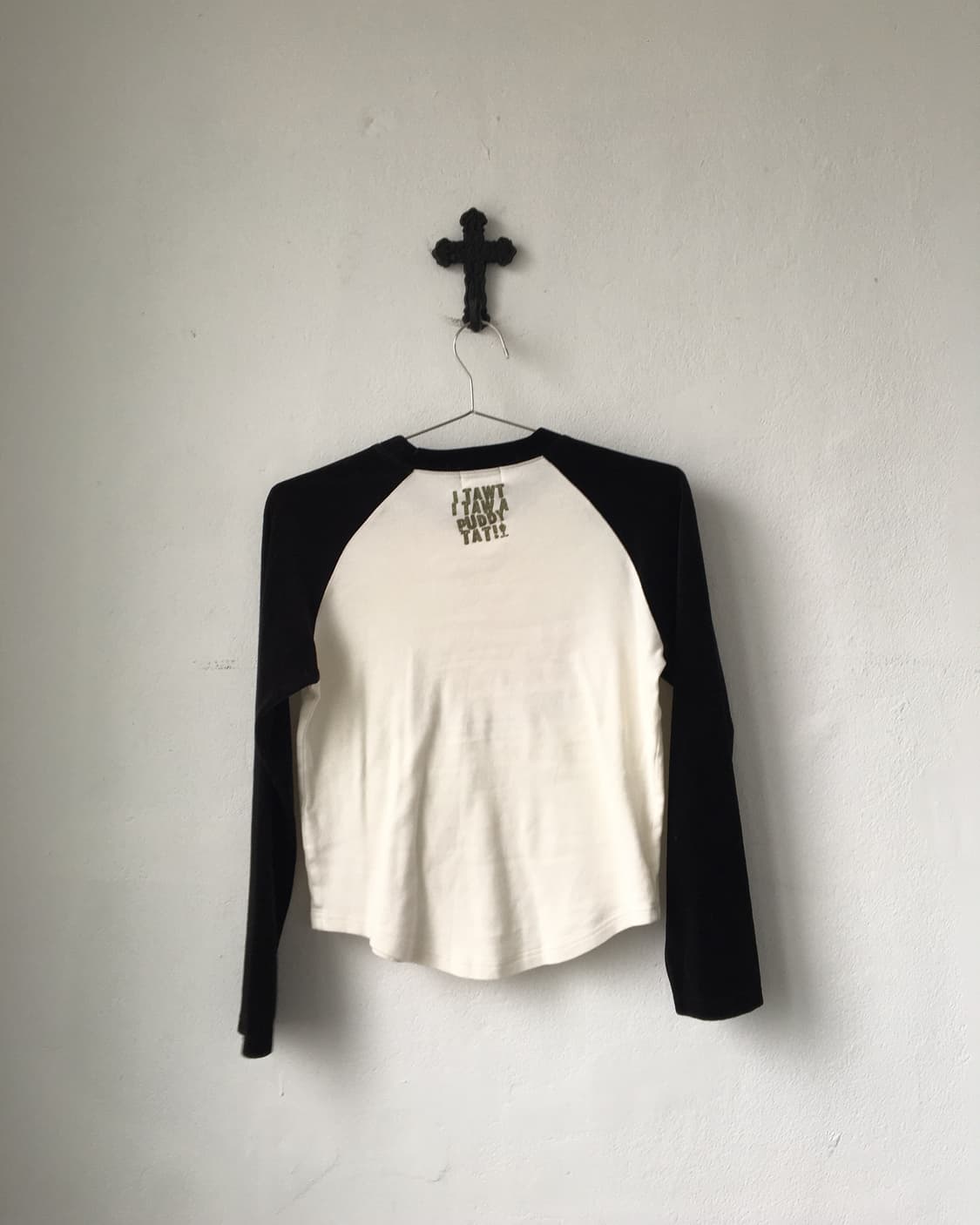 Looney tunes tweety raglan sleeve 상품이미지2