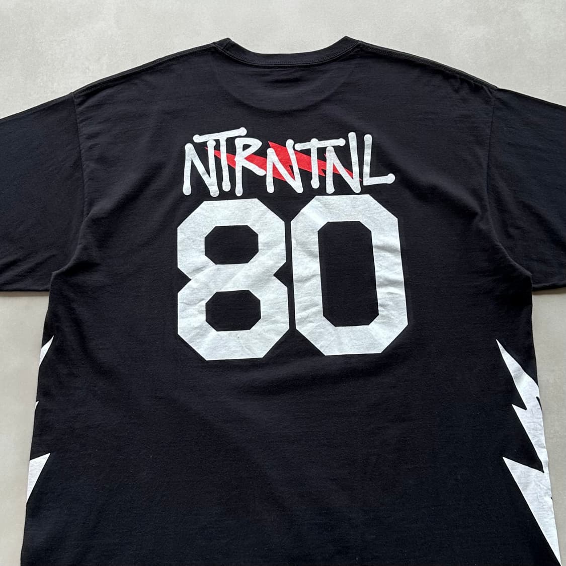 [2XL]스투시 NTRNTNL 싸커 프린팅 반팔 티셔츠 상품이미지8