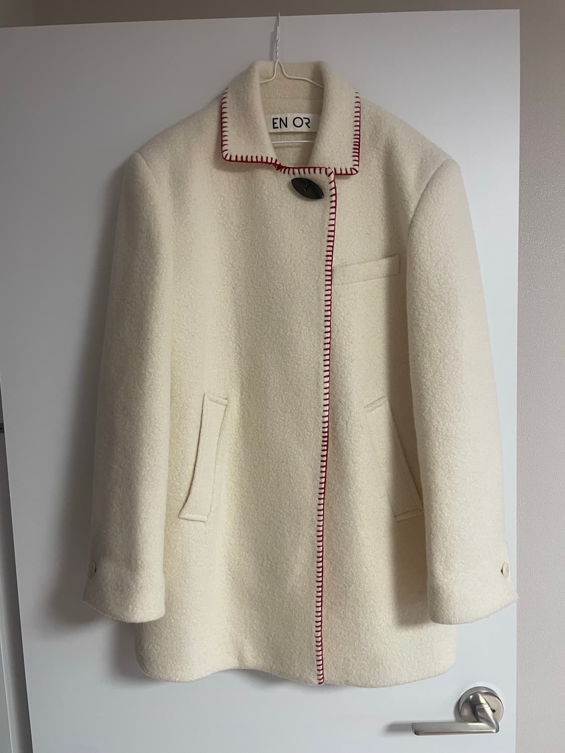 EN OR 엔오르 크림색 레드스티치 코트 상품이미지2