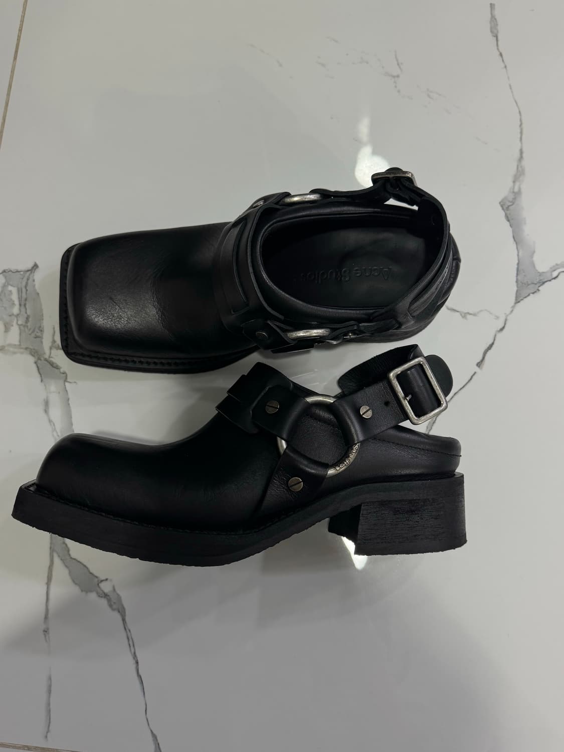 아크네스튜디오 버클 로퍼 상품이미지4