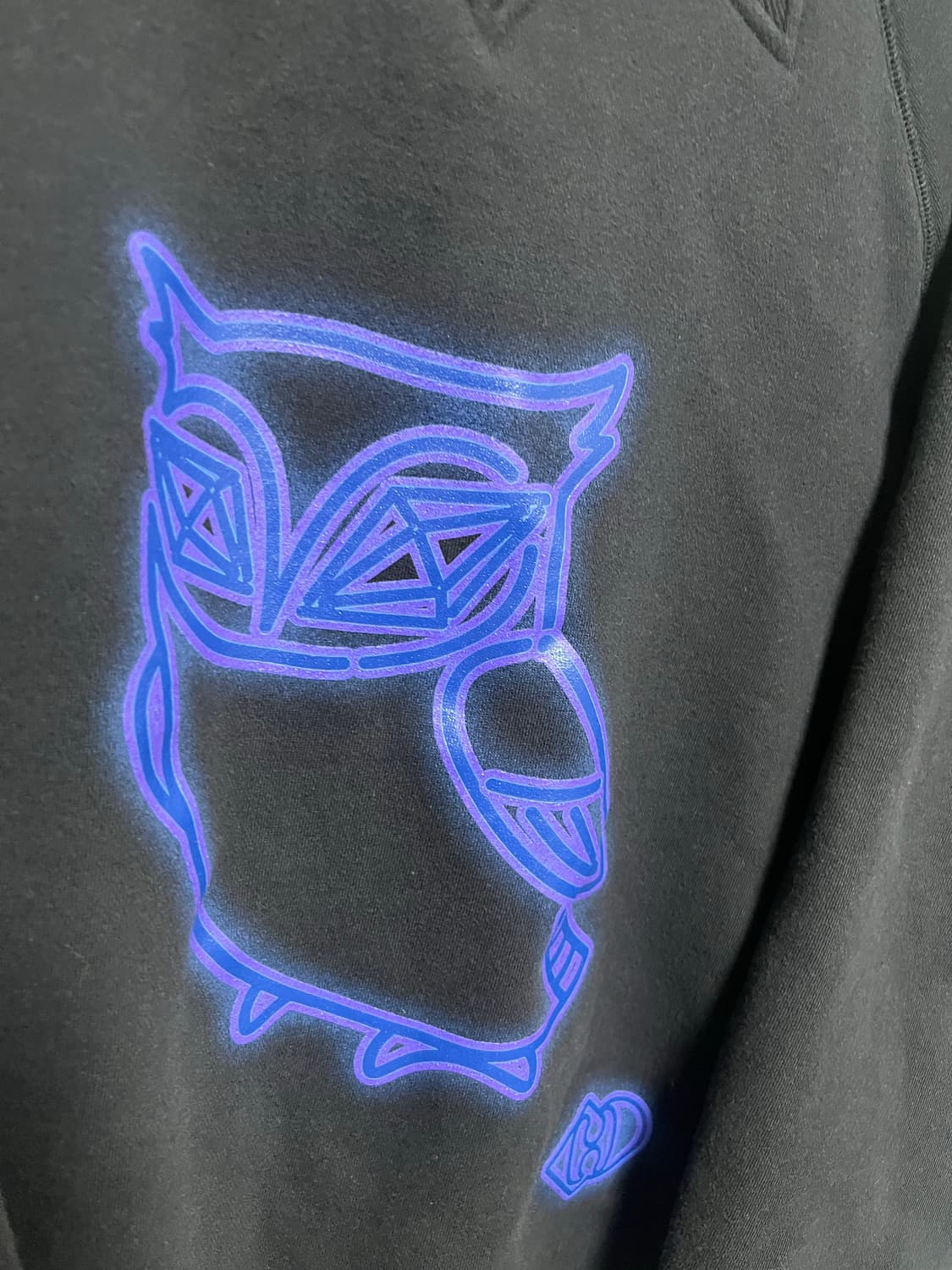 럭키슈에뜨 네이비 맨투맨 티셔츠 상품이미지2