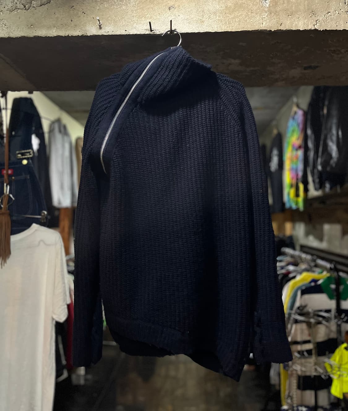 JEANASIS ASYMMETRIC ZIP KNIT 상품이미지1