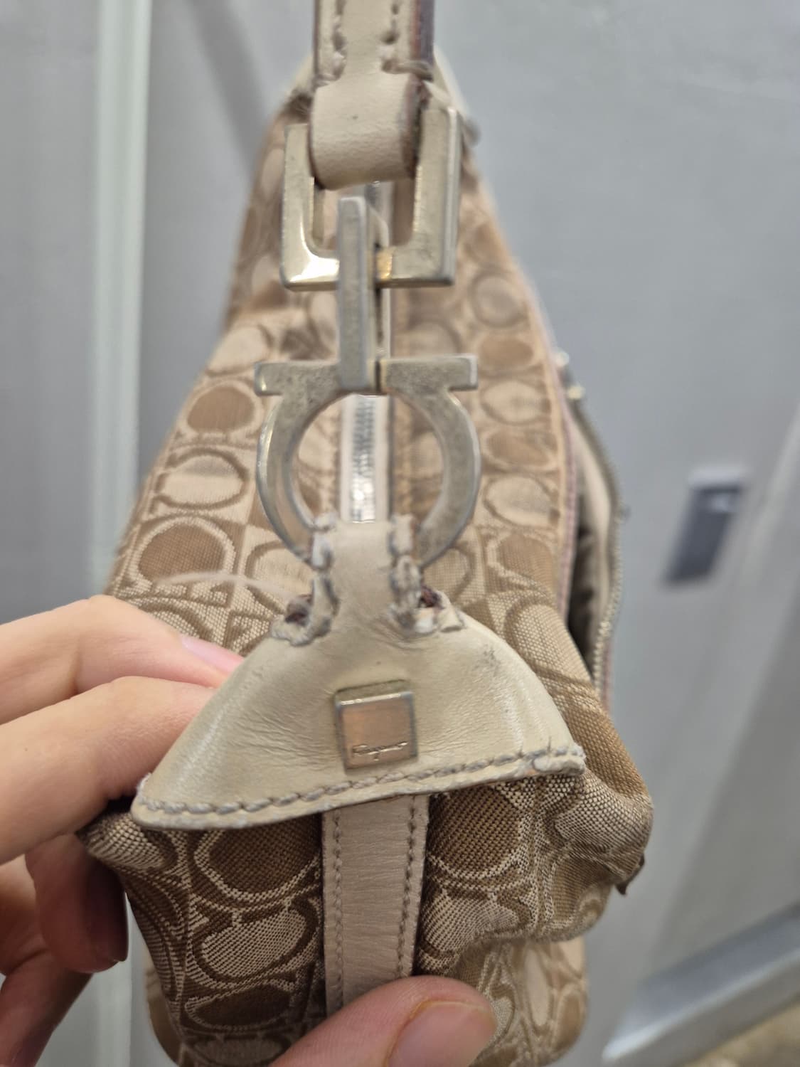 페라가모 간치니 호보백 상품이미지8