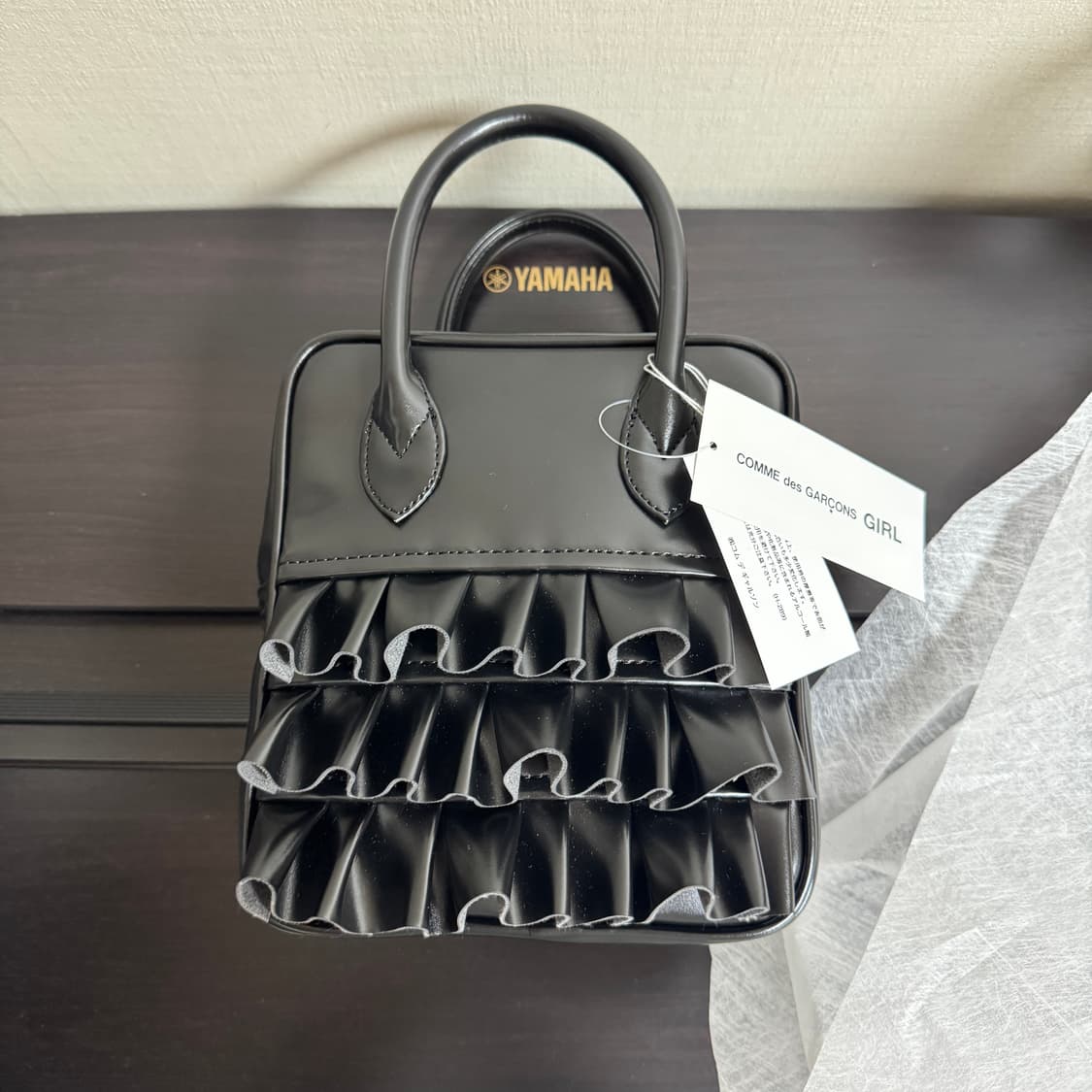 꼼데가르송 프릴백 상품이미지1