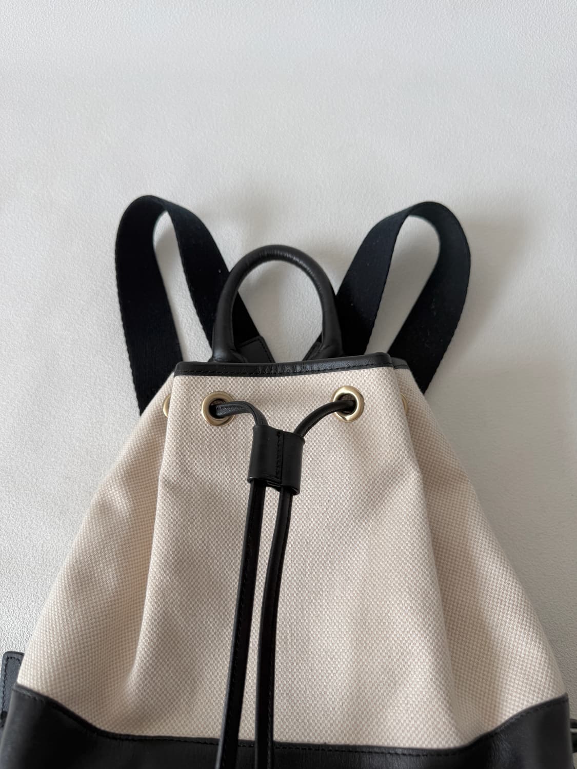 마지셔우드(MARGESHERWOOD) 캔버스&레더 버킷 백팩 상품이미지2