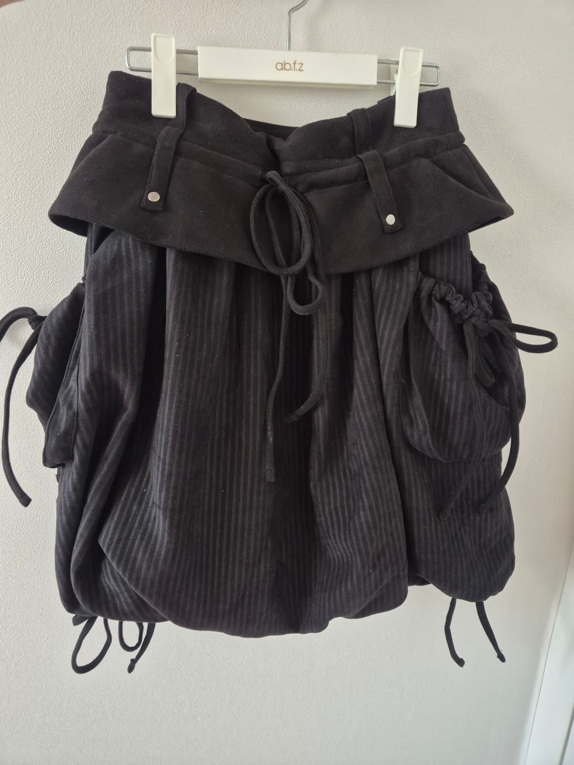 타입서비스

Mixed Volume Skirt [Black] 상품이미지4