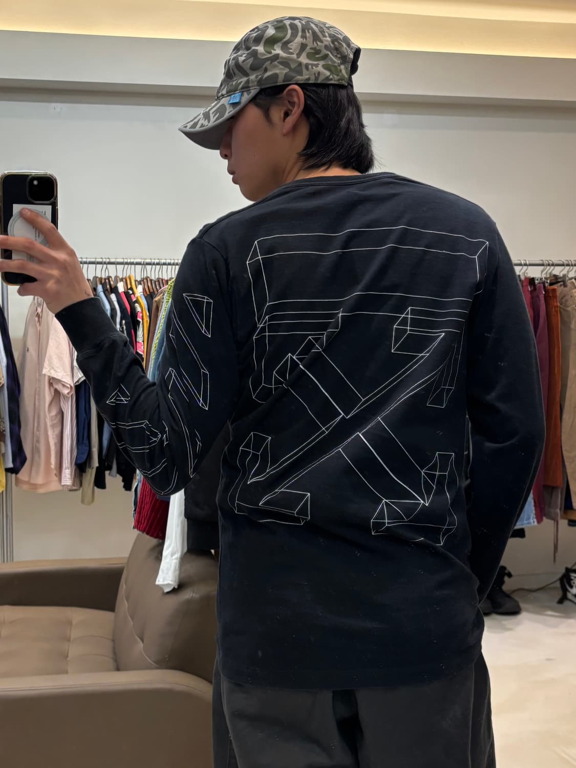 오프화이트 3d라인 애로우 맨투맨  상품이미지3