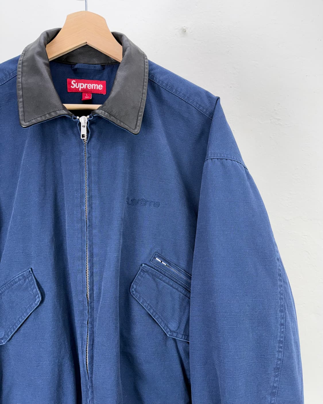 슈프림 24fw 레더 카라 유틸리티 자켓 네이비 상품이미지4