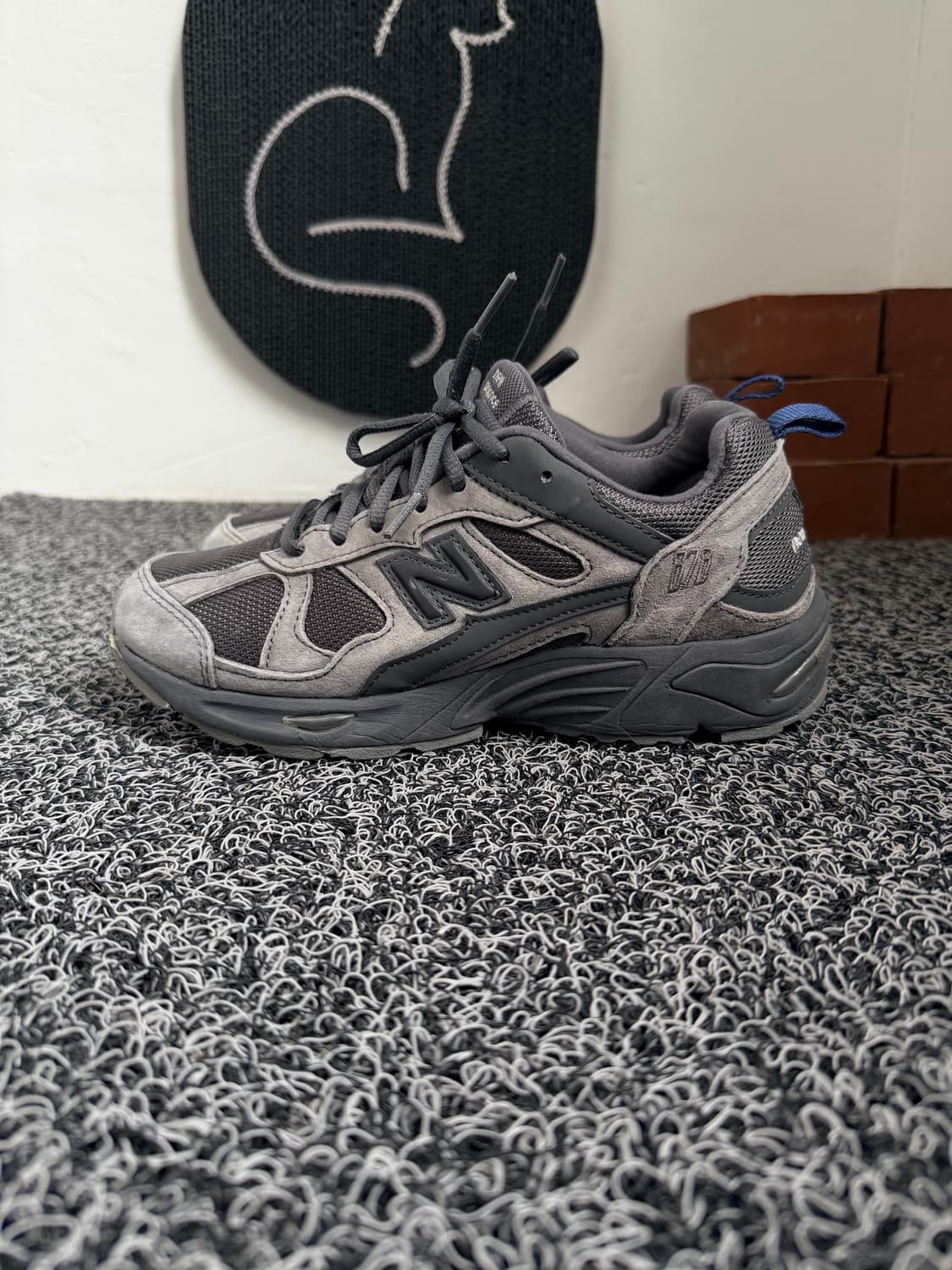 뉴발란스 878 다크 그레이 (CM878MB1) 상품이미지1