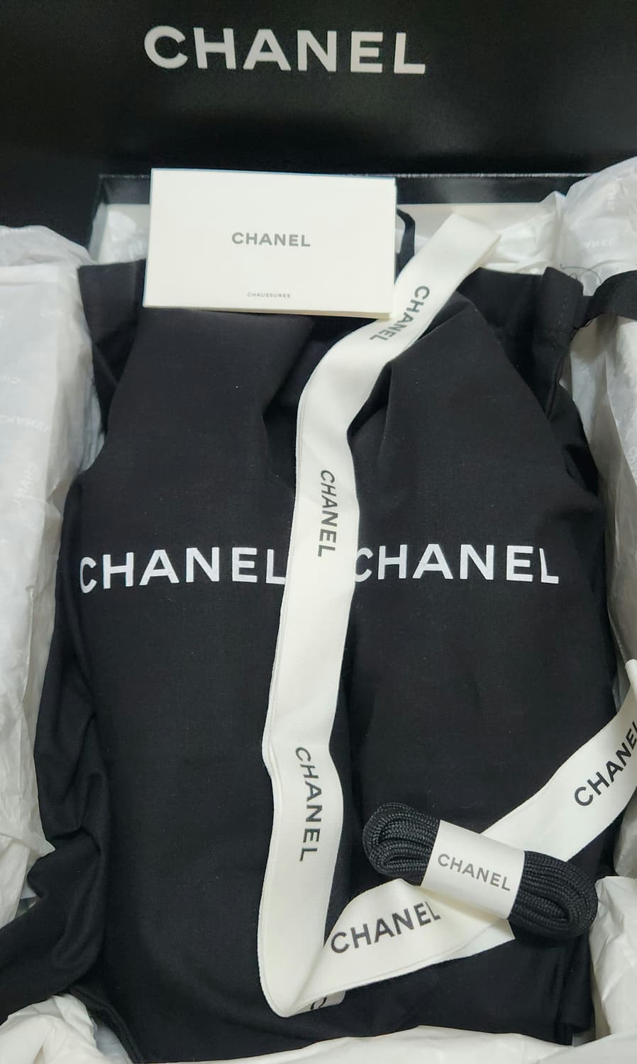 [정품) 샤넬 스니커즈 운동화 스웨이드 카프스킨 CC골드로고/화이트 41 상품이미지8