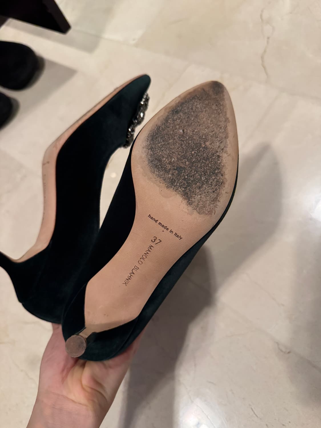 마놀로 블라닉 항기시 벨벳 펌프스 36 상품이미지3