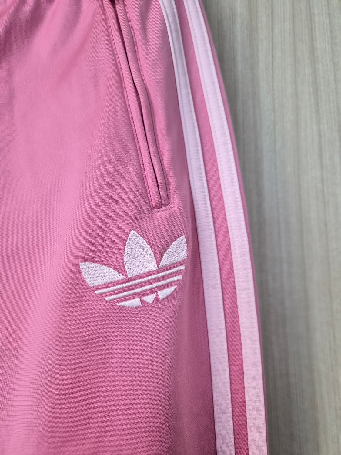 아디다스 핑크색 삼선 트레이닝 바지 상품이미지3