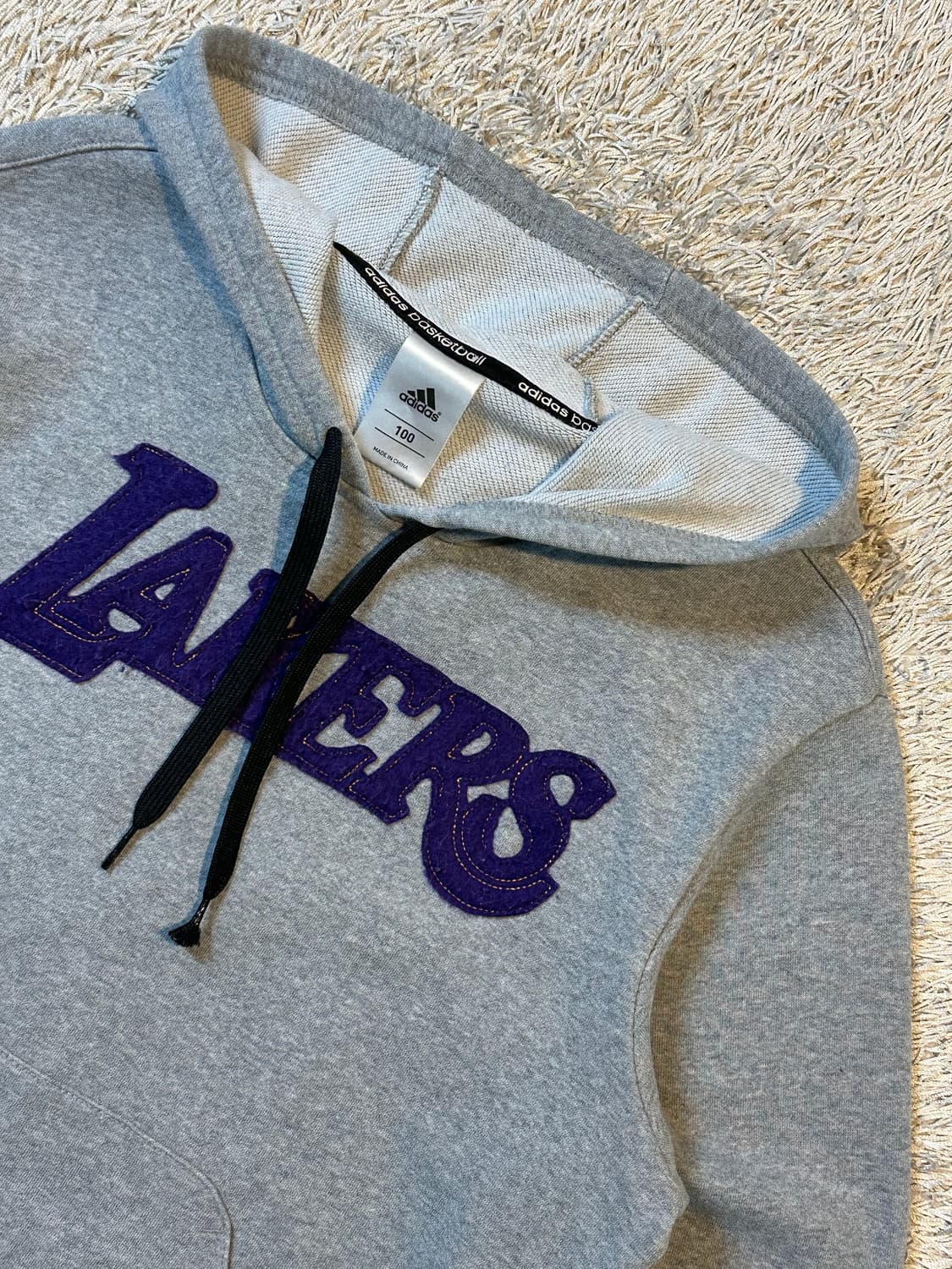 아디다스 ADIDAS 레이커스 후드티 그레이 상품이미지2