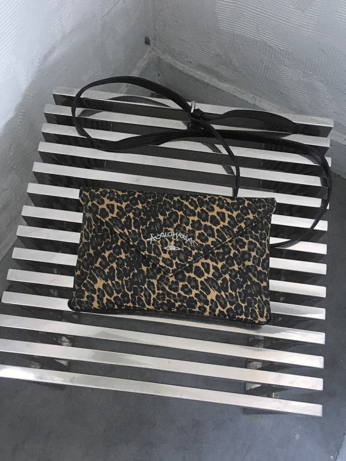 Vivienne Westwood 비비안 웨스트우드 레오파드 백 상품이미지2