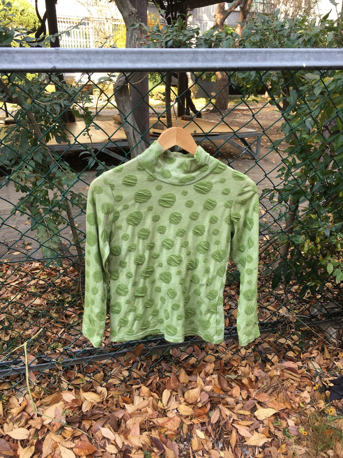 연두 도트 목폴라 티셔츠  상품이미지1