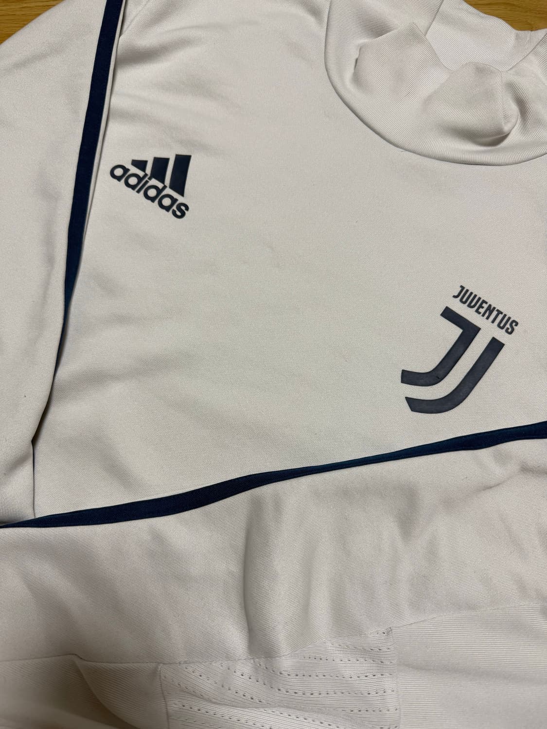 아디다스 유벤투스 트레이닝 탑 져지 상품이미지1