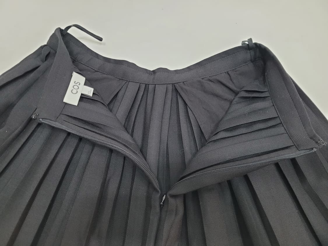 (새상품급) COS 코스 울 블랜드 플리츠 미니 스커트 / 여 34 블랙 상품이미지6