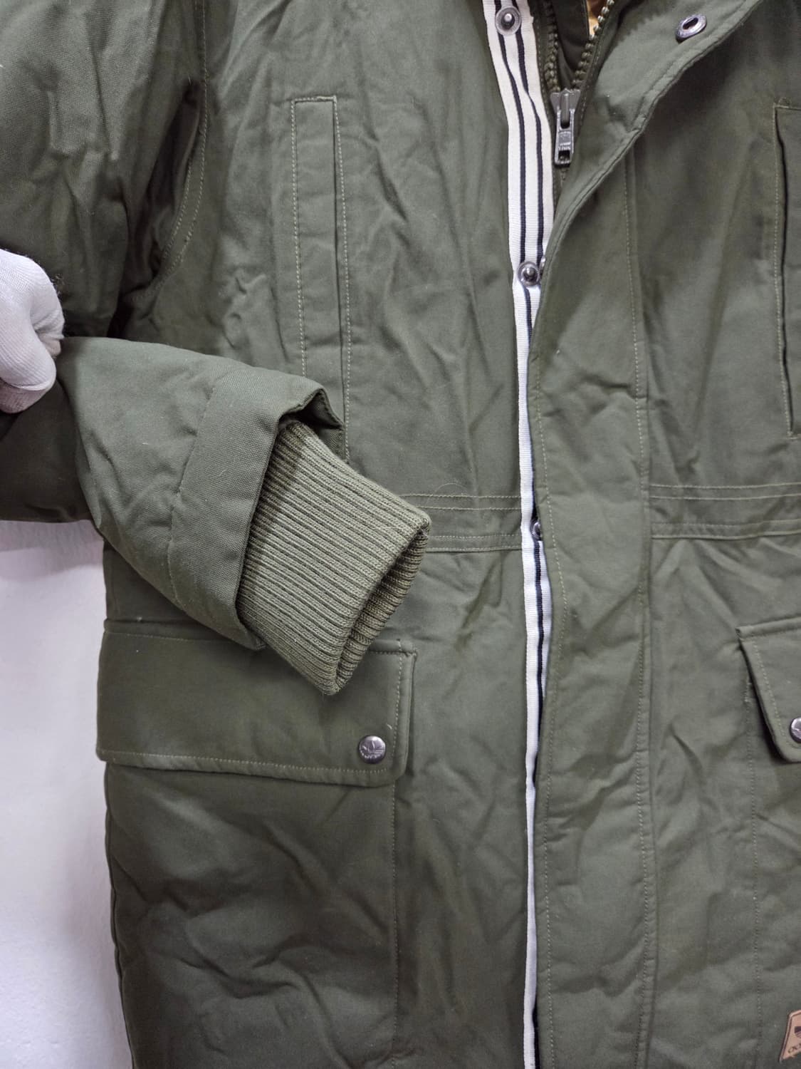 아디다스 카키색 야상  덕다운 점퍼 상품이미지4