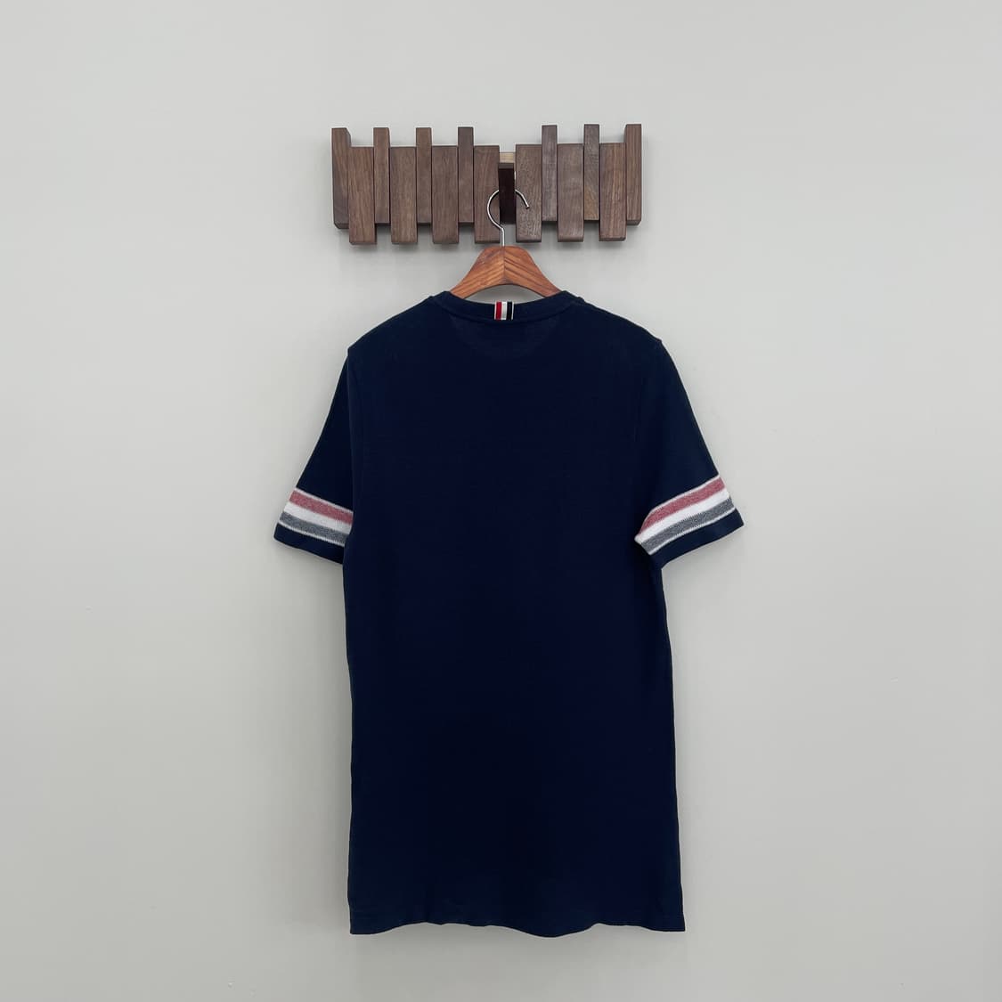 톰브라운 트리밍 텍스처 코튼 반팔티 상품이미지2