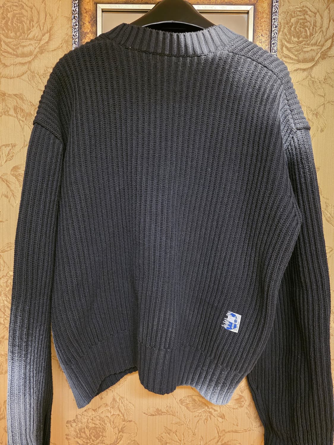 (짧은시간 1회 착용) 아더에러 글로우 가디건 A1 차콜 상품이미지3