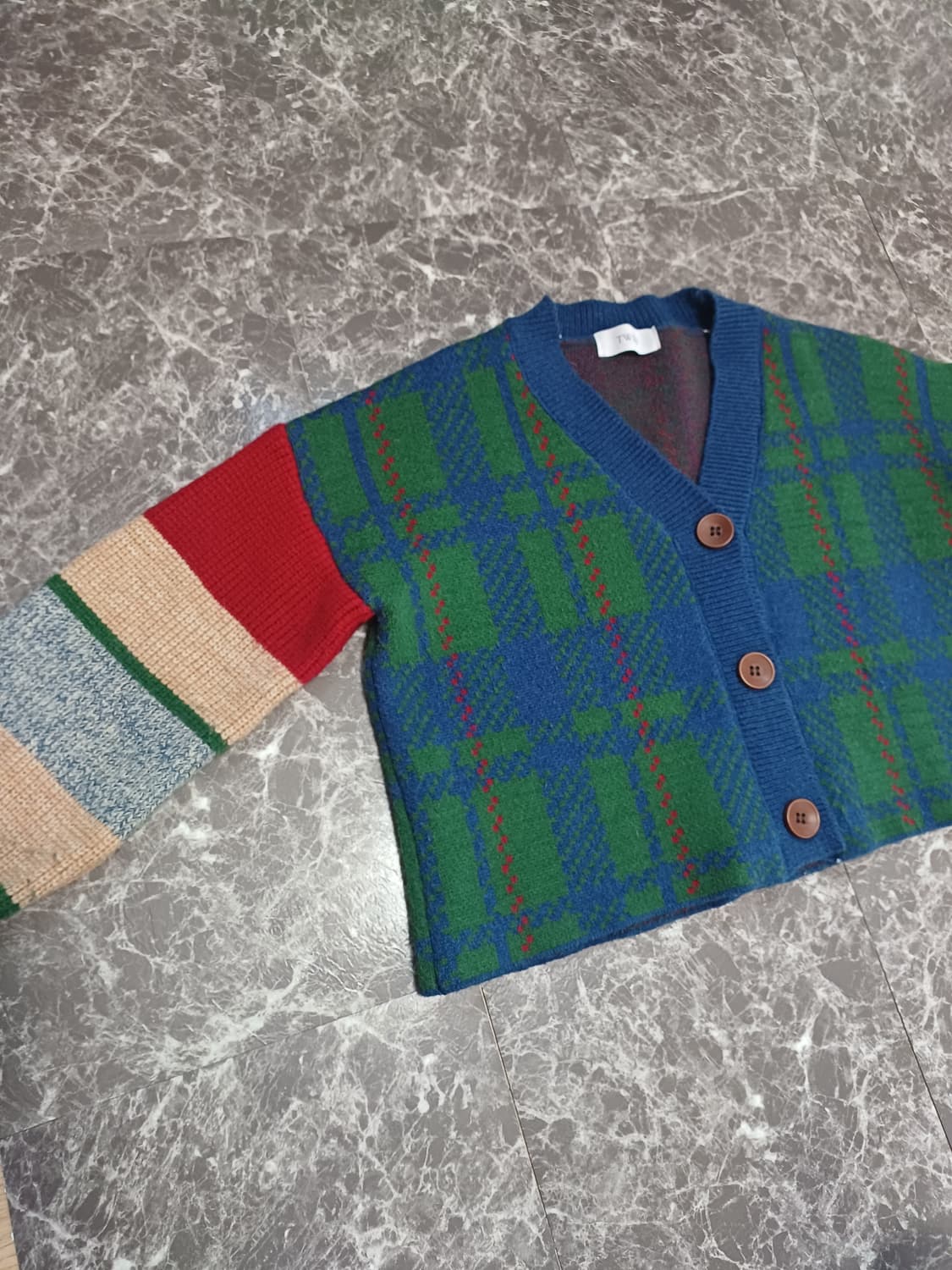 TWEE 멀티컬러 아가일 크롭 가디건 상품이미지4