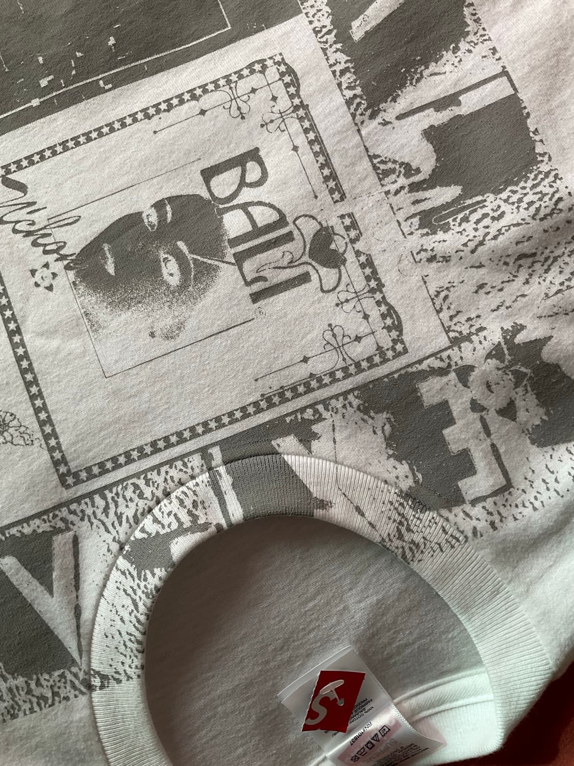 슈프림 콜라주 티셔츠 화이트 - 24SS 상품이미지3