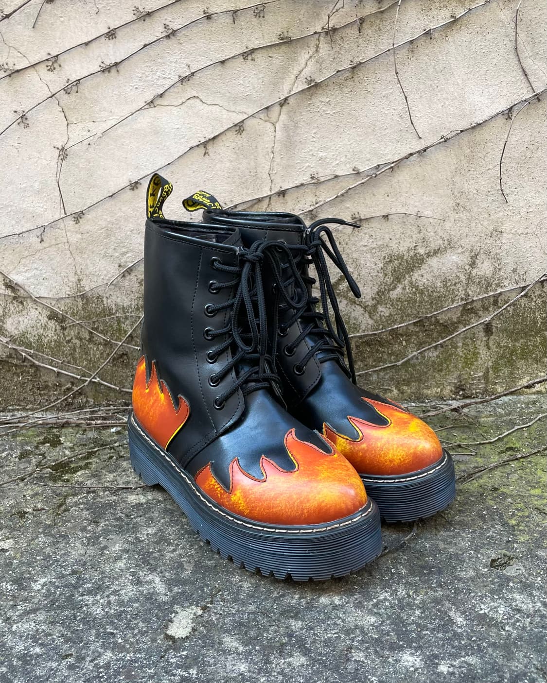 Flame graphic lace-up boot 상품이미지1