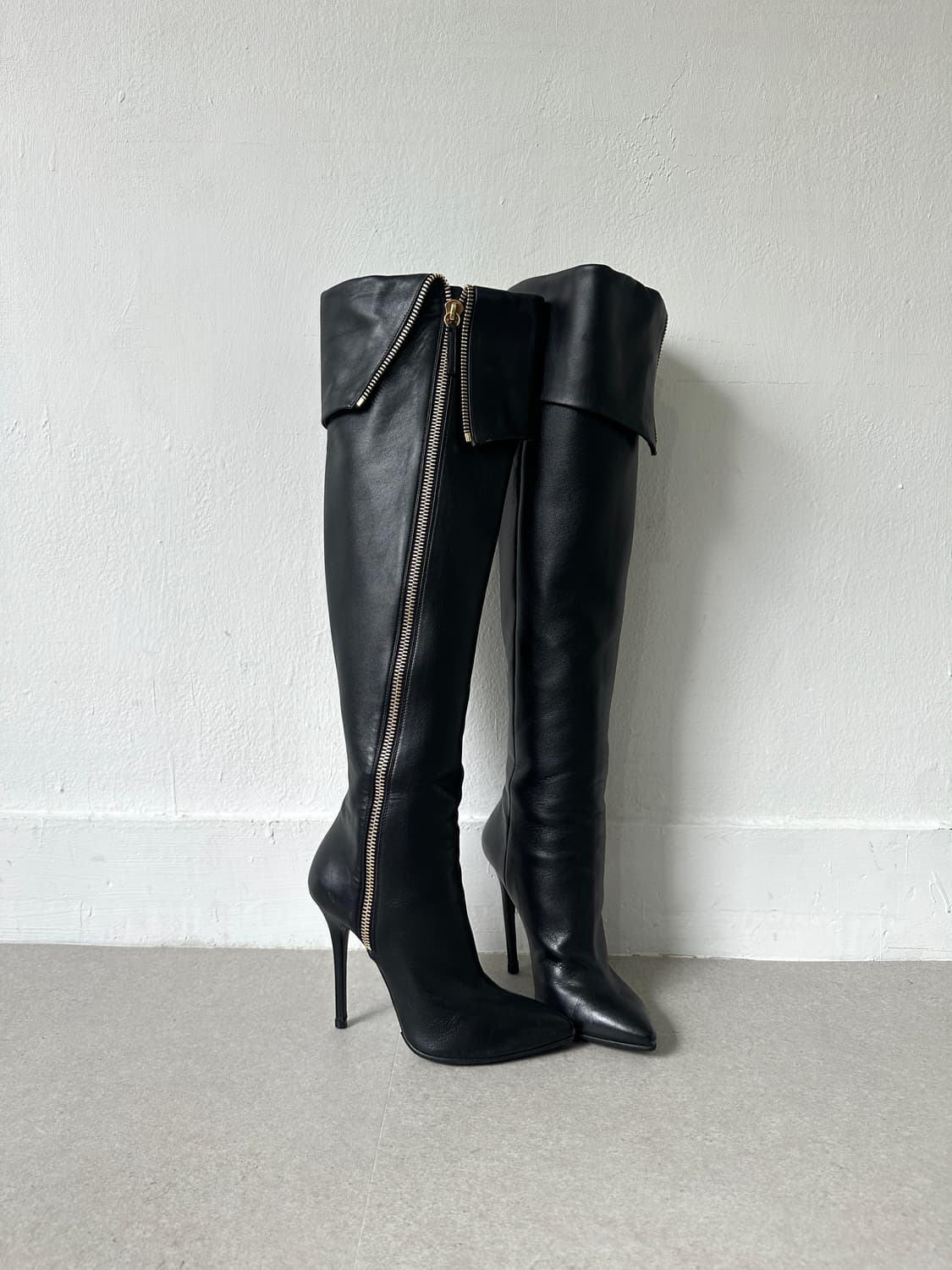 쥬세페자노티 키드스킨 레더 지퍼 니하이 부츠 상품이미지4