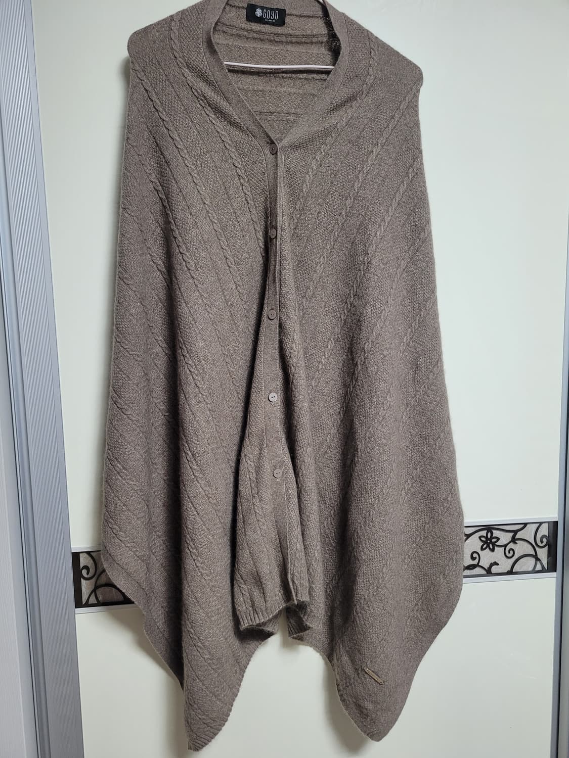 고요 캐시미어100 케이블 버튼 빅 숄 상품이미지1