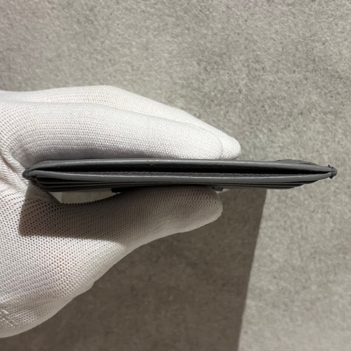 A+ OS사이즈 프라다 밀라노 카드지갑 그레이 상품이미지5