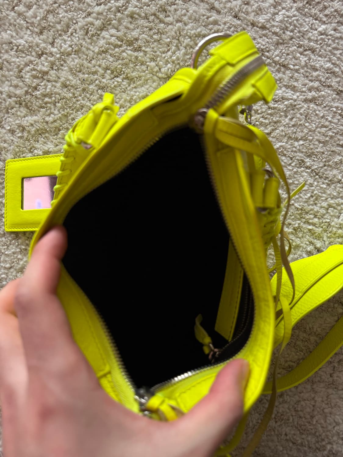 발렌시아가 네온 클래식 시티 모터백 스몰 상품이미지6