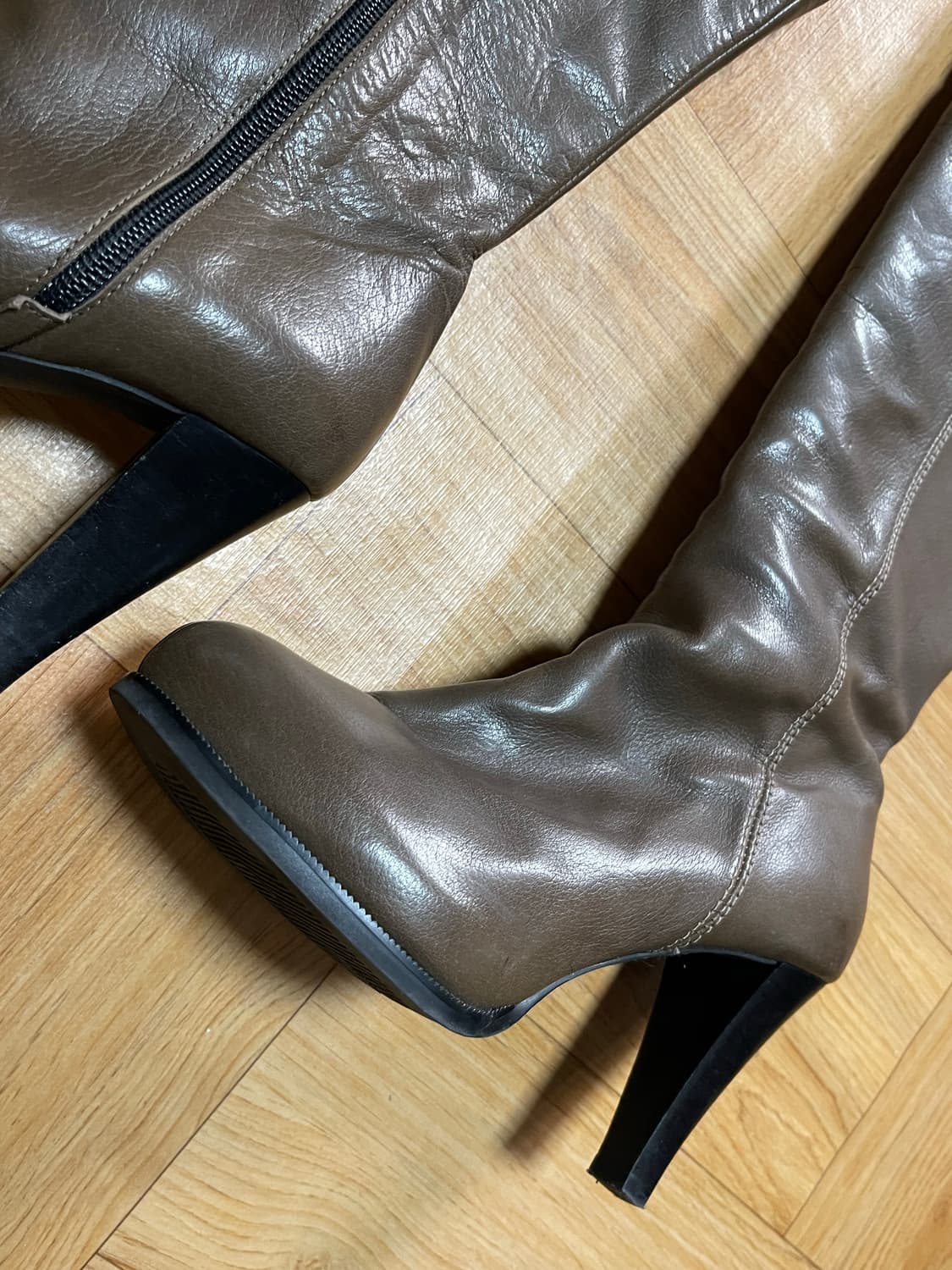 닥스 정품 여성용 가죽 하이힐 부츠 브라운 240 상품이미지5