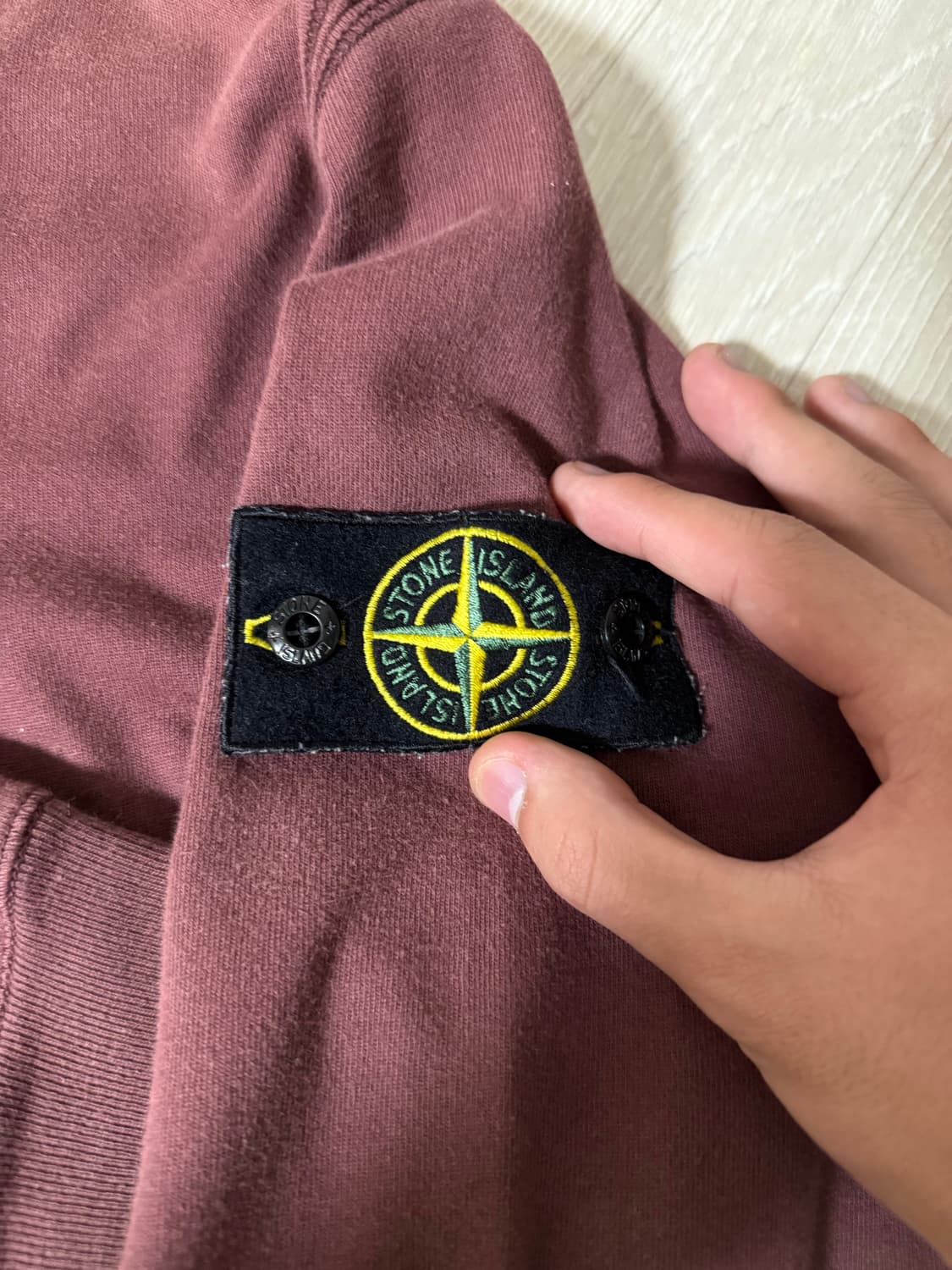 스톤아일랜드 롱슬리브 버건디  상품이미지2