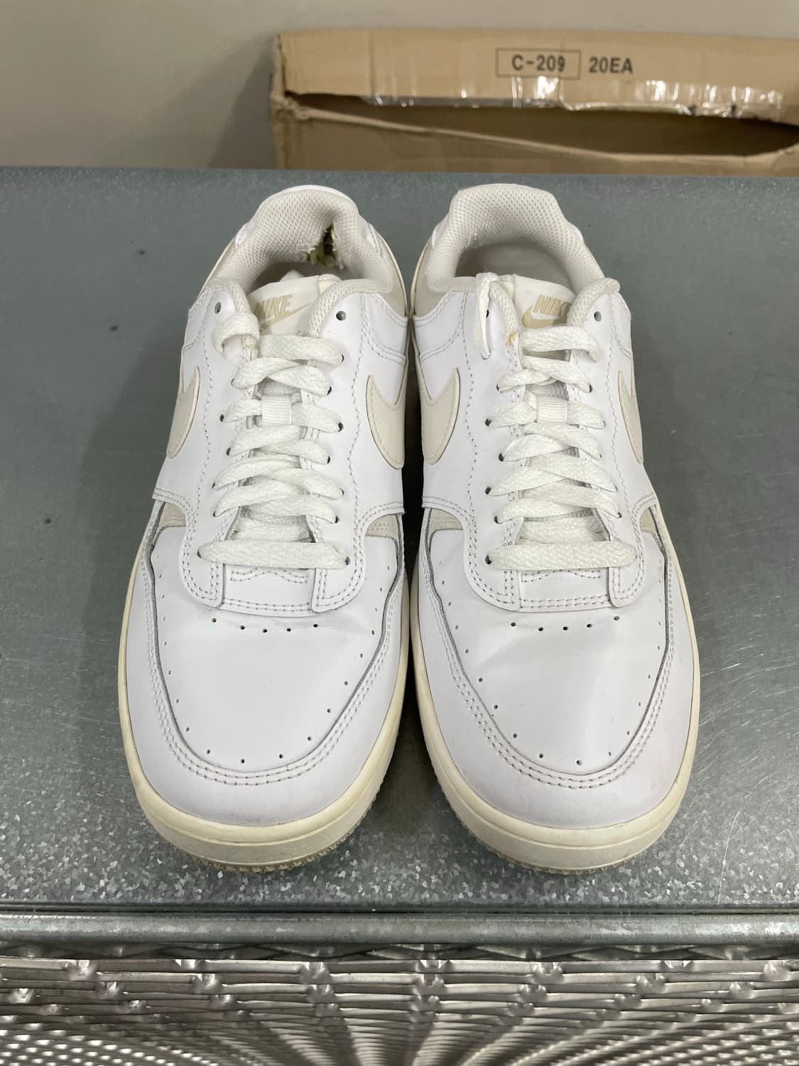 나이키 감마 포스 화이트 라이트 본 255 상품이미지5