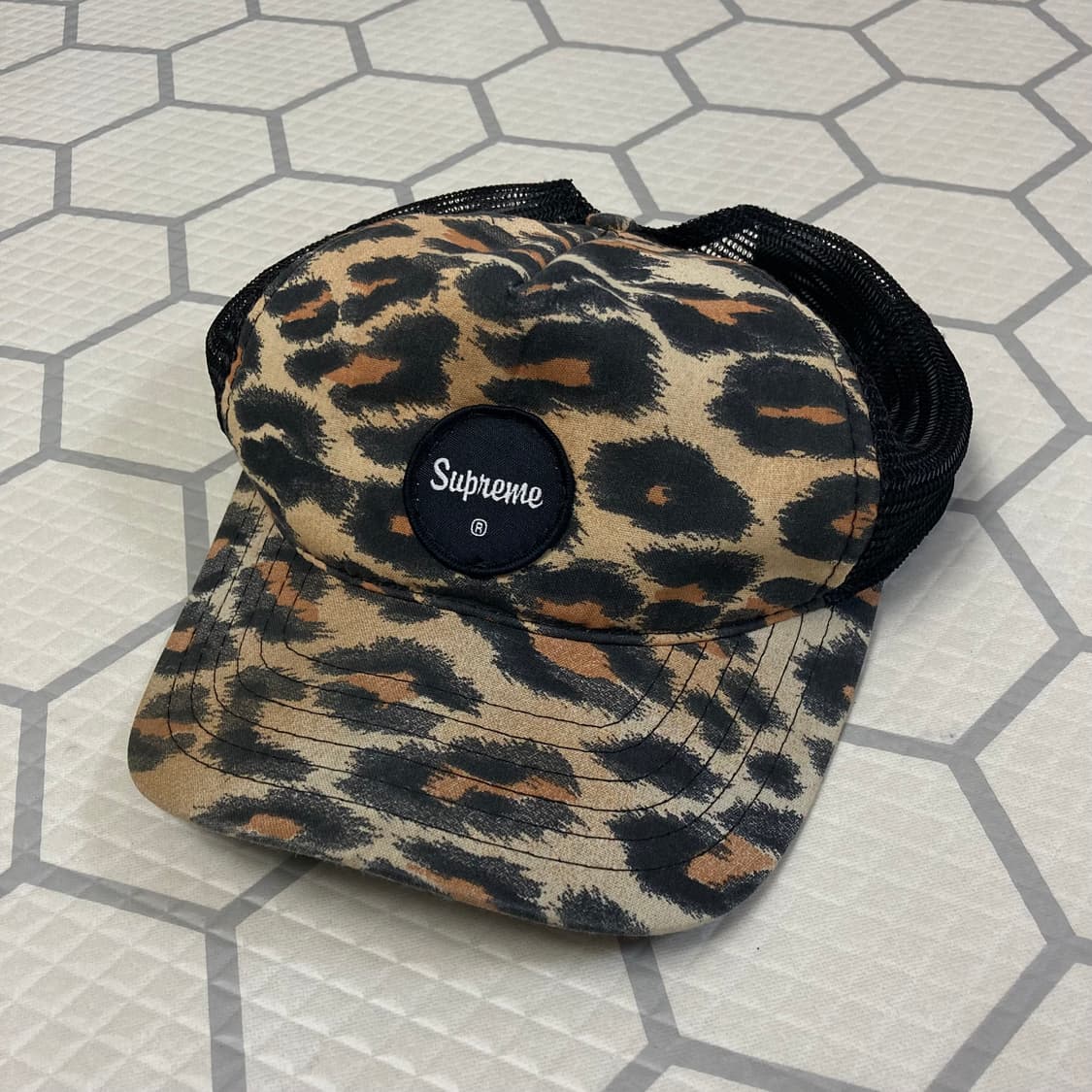 (os) 00s 슈프림 레오파드 트러커캡 블랙 상품이미지1