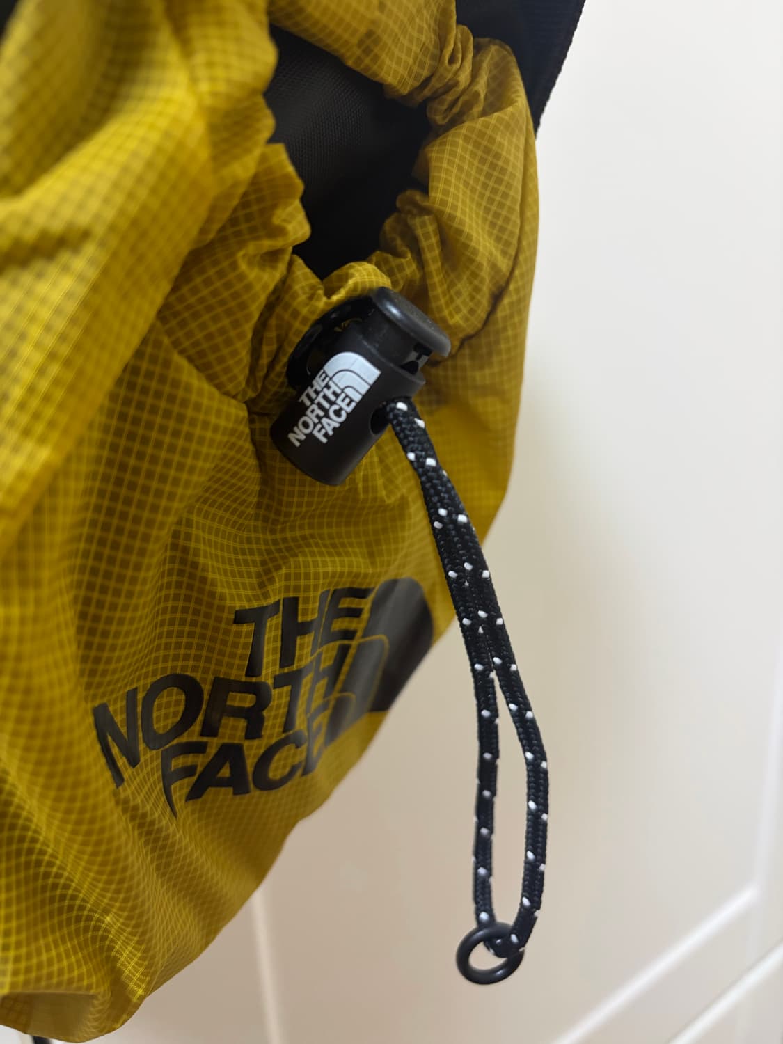 노스페이스 크로스색 가방 (gold yellow) 상품이미지5