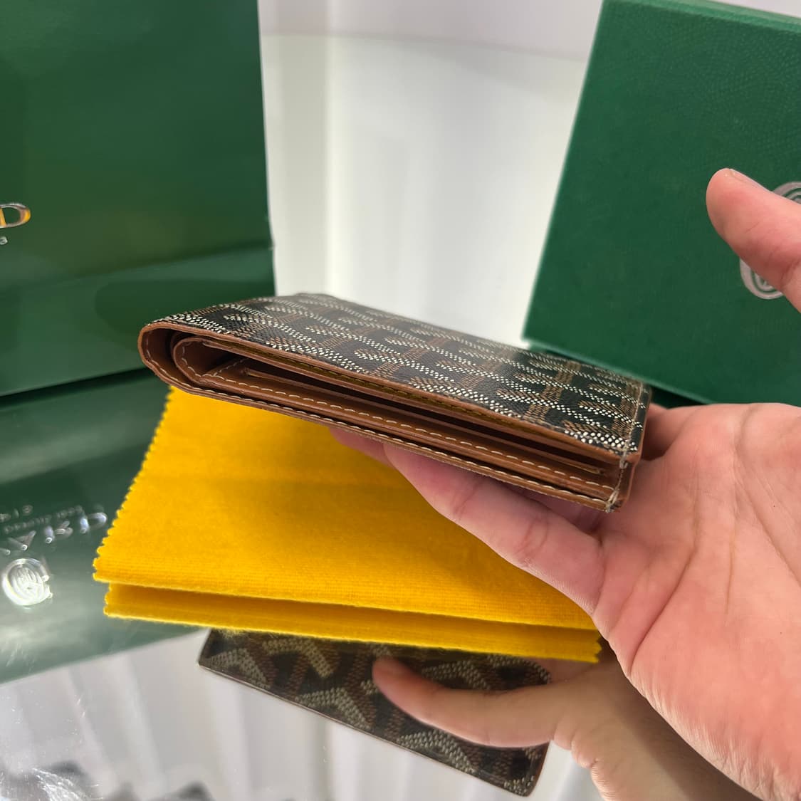 고야드 빅투와르 반지갑 블랙 탄 상품이미지5