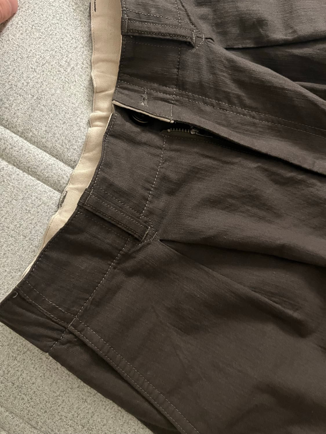 러프사이드 박스 플리츠 팬츠 차콜 상품이미지5