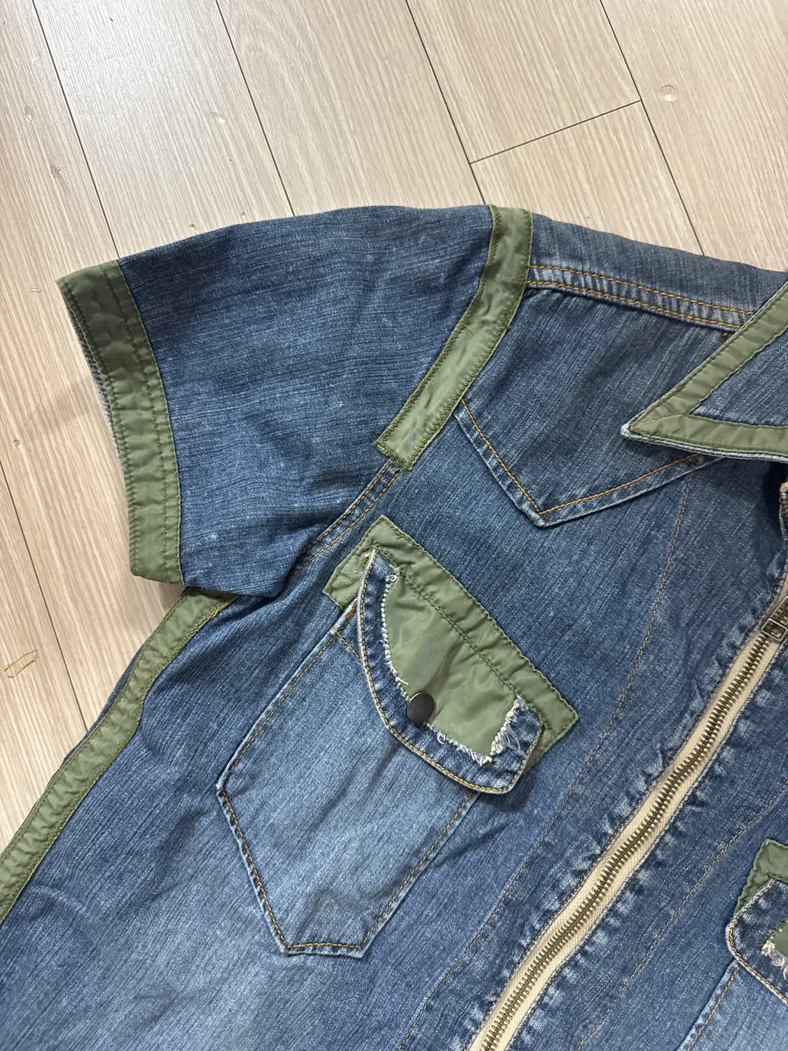 AVIREX 카키색 나일론패치 중청 데님 반팔 셔츠 집업 자켓 상품이미지5