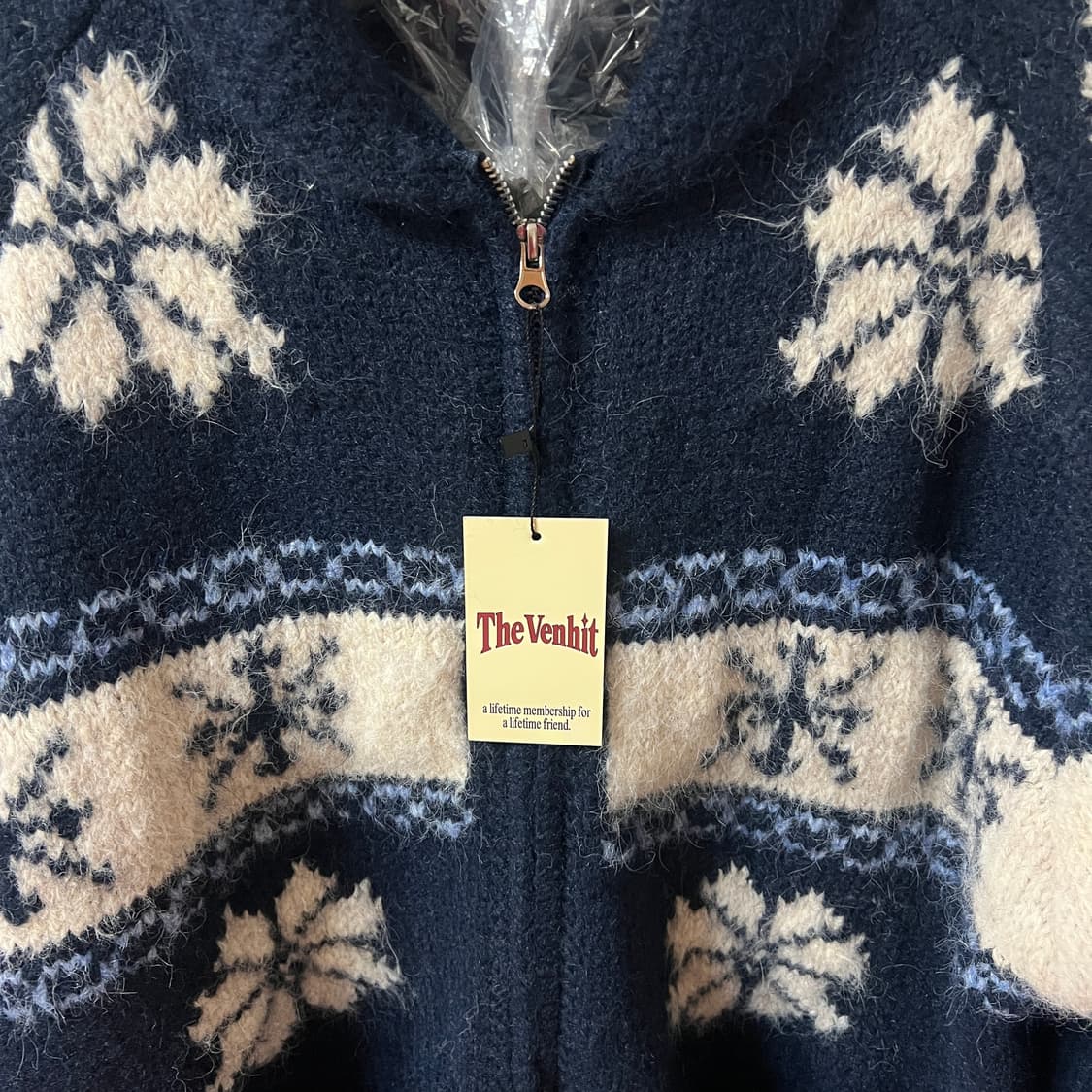 벤힛 코위찬 가디건 니트 노르딕 스웨터 / 디스이즈네버댓 마리떼 마뗑킴 상품이미지2