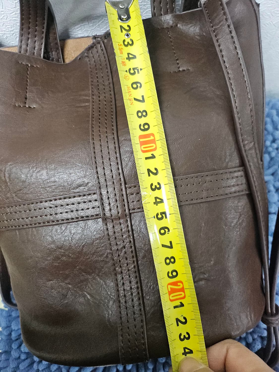 브라운 인조가죽 원통형 토드 크로스백 상품이미지7