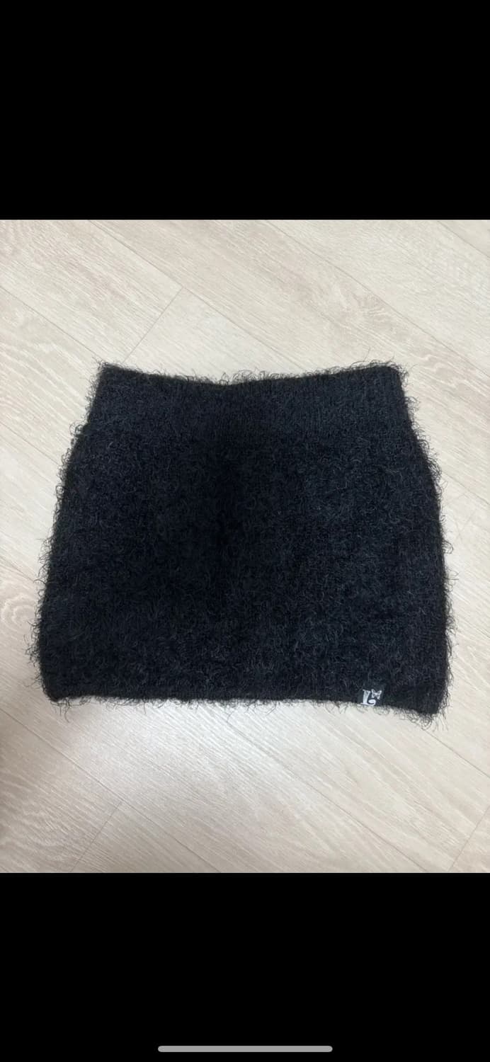 러브이즈트루 블랙 탑 상품이미지1