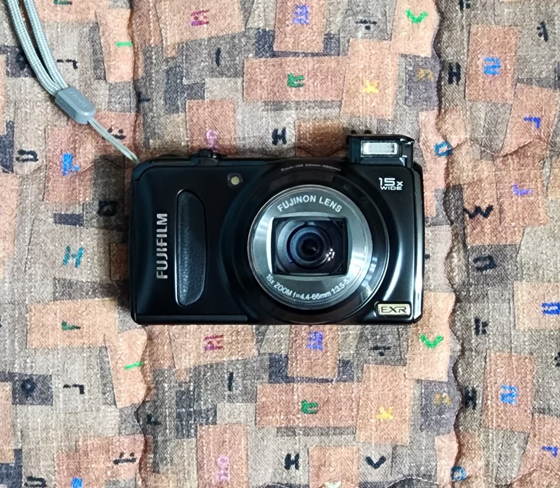 후지필름 FinePix F300EXR 빈티지 디카 팝니다. 상품이미지2