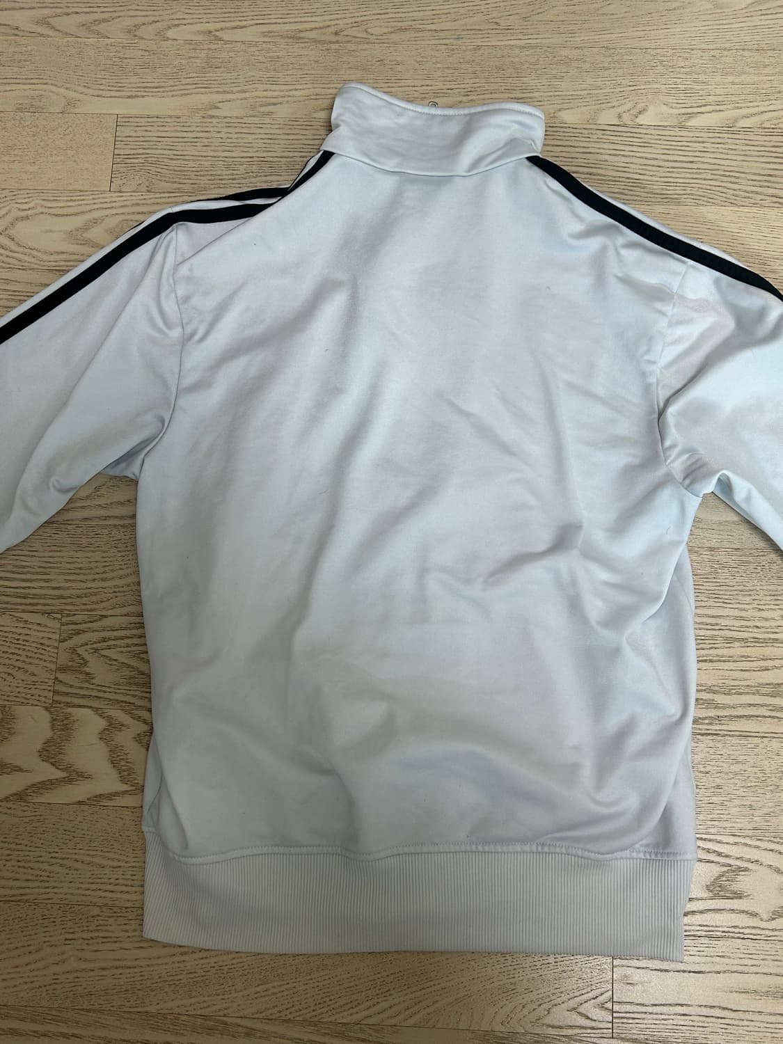 아디다스 파이어버드 화이트색 져지 s 팔아요 상품이미지2