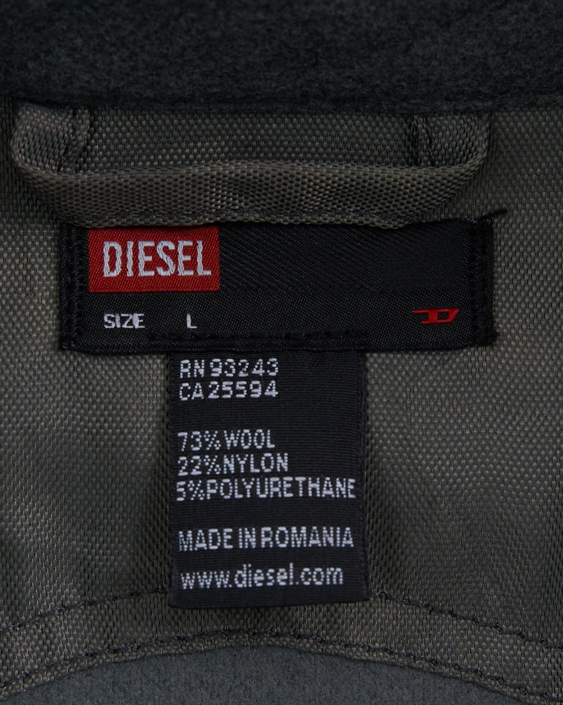 DIESEL 포켓 디테일 하프 코트 상품이미지4