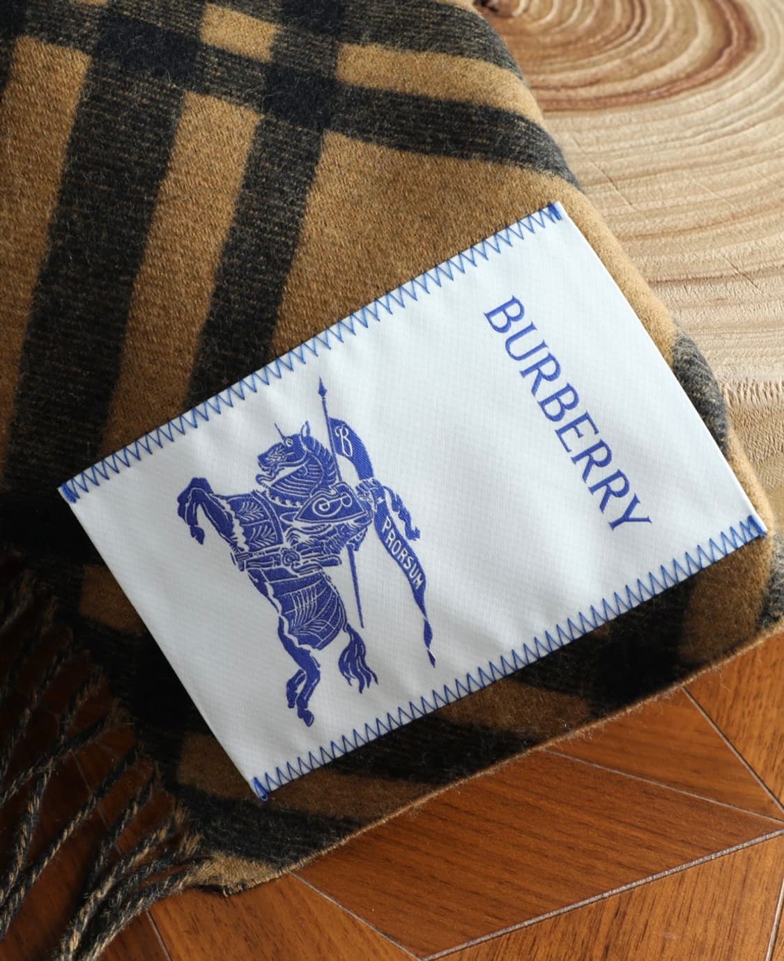 25FW버버리 캐시미어브라운 체크 머플러 남여공용 상품이미지7