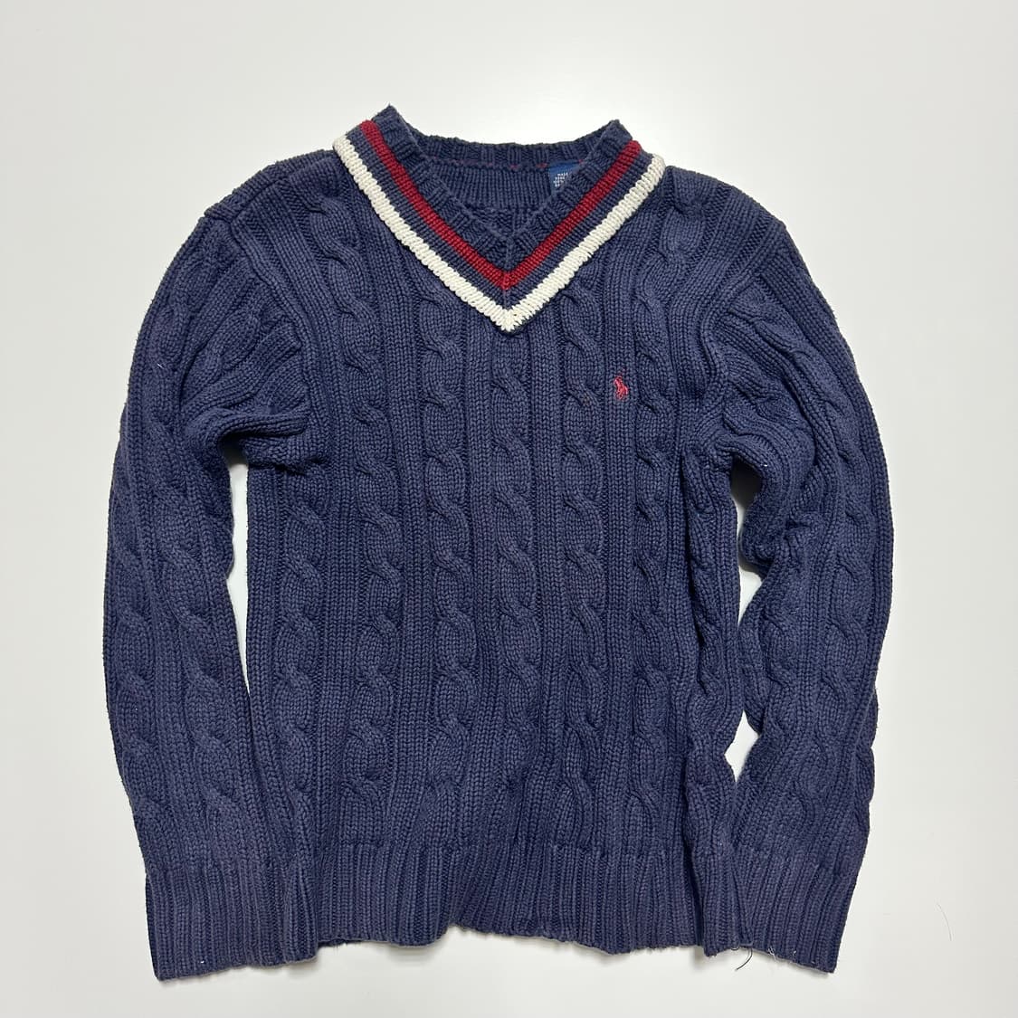 폴로 브이넥 니트 상품이미지1