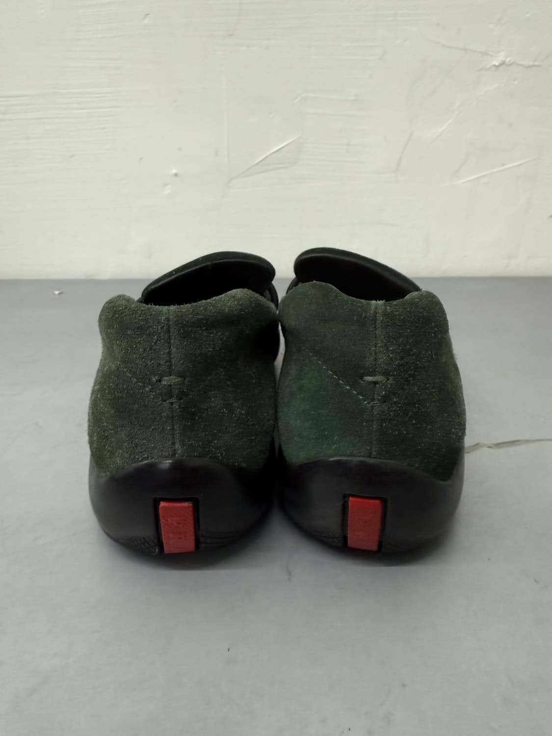 Prada suede toggle slipon loafers 프라다 로퍼 상품이미지4
