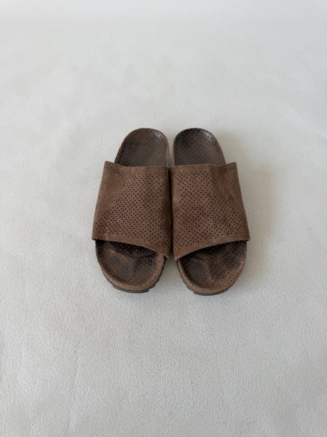 Pre owned 스웨이드&레더 샤크솔 슬리퍼 상품이미지2